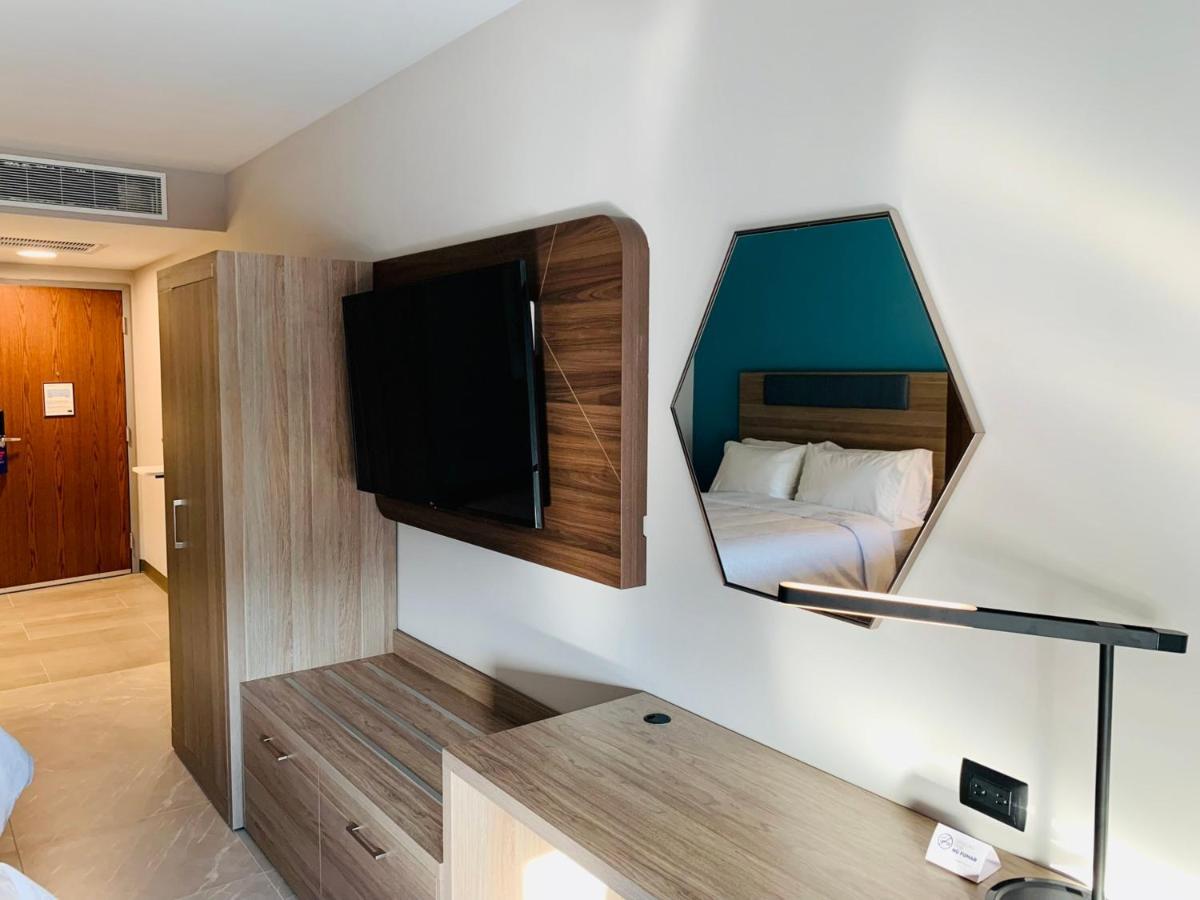 Holiday Inn Express - Guadalajara Vallarta Poniente By Ihg Zapopan Exteriör bild