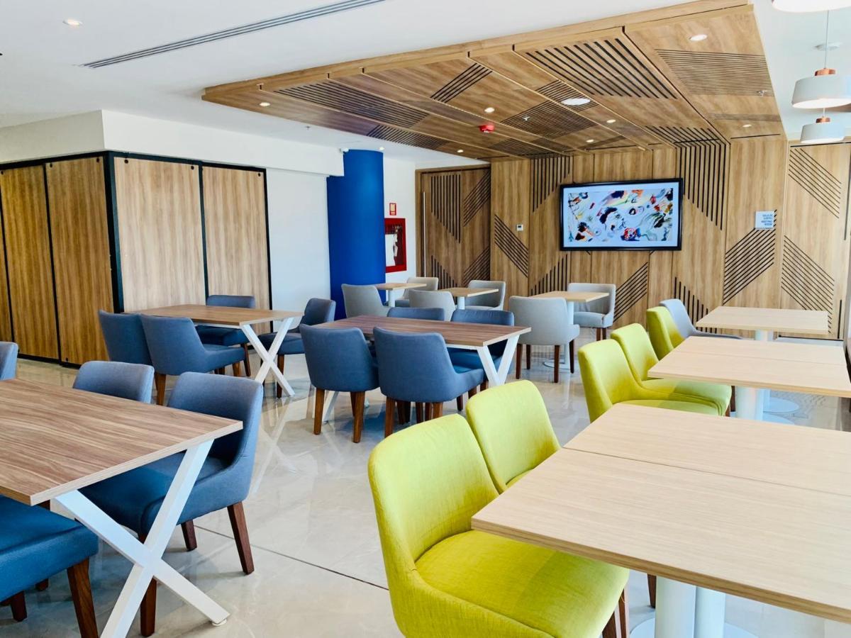 Holiday Inn Express - Guadalajara Vallarta Poniente By Ihg Zapopan Exteriör bild