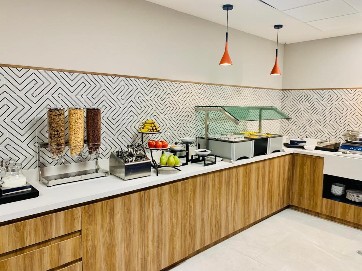 Holiday Inn Express - Guadalajara Vallarta Poniente By Ihg Zapopan Exteriör bild